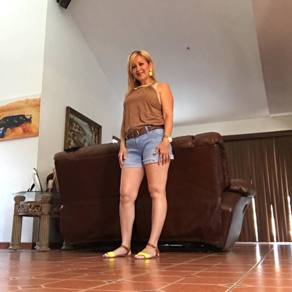 Meet your Posher, Rosa